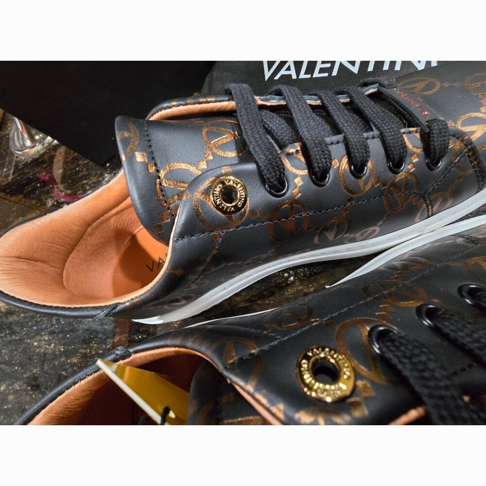 NWT/NIB Woman's Authentic Valentino Beatrice Black Leather Mono Embossed Shoes - Picture 10 of 14